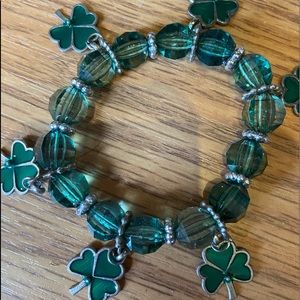 Green Clover beaded bracelet